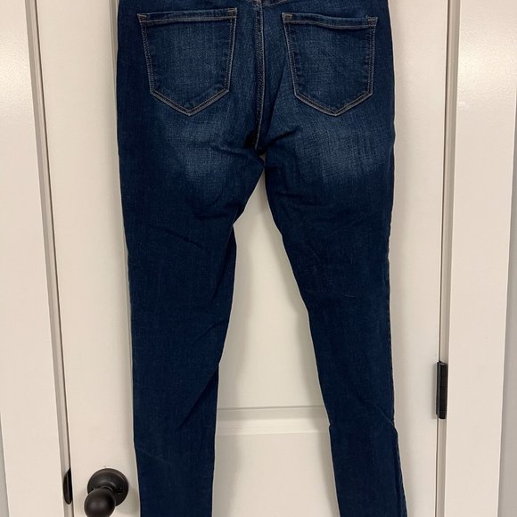 Old Navy Rockstar Super Skinny Jeans - Picture 3 of 4